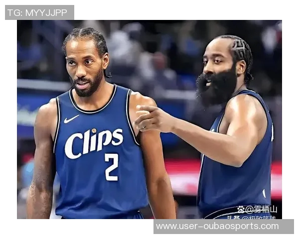 哈登缺席快船对阵太阳的比赛前夕现身母校观看篮球赛事引发热议